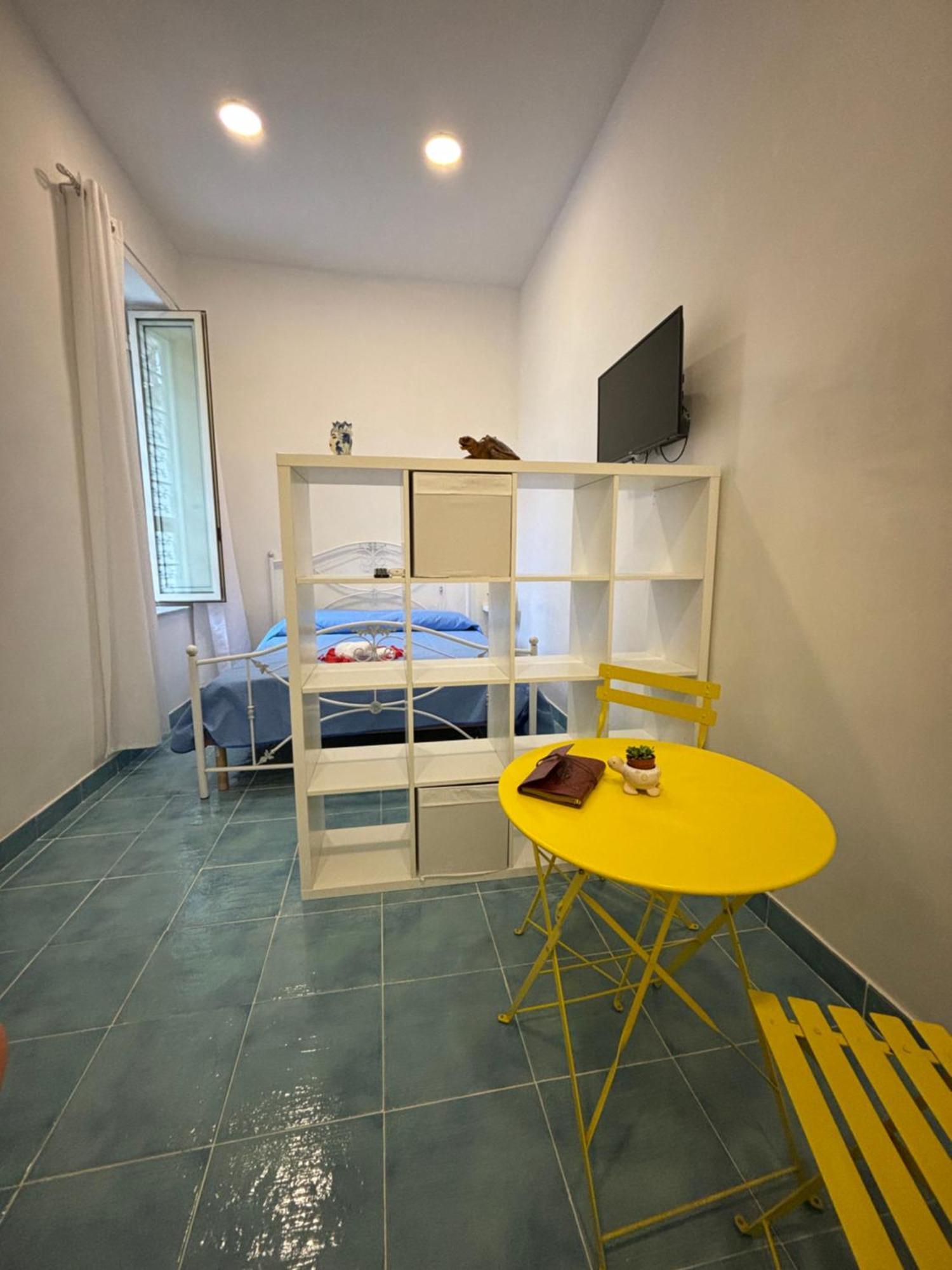 Curniciell Relais Apartment Наполи Екстериор снимка